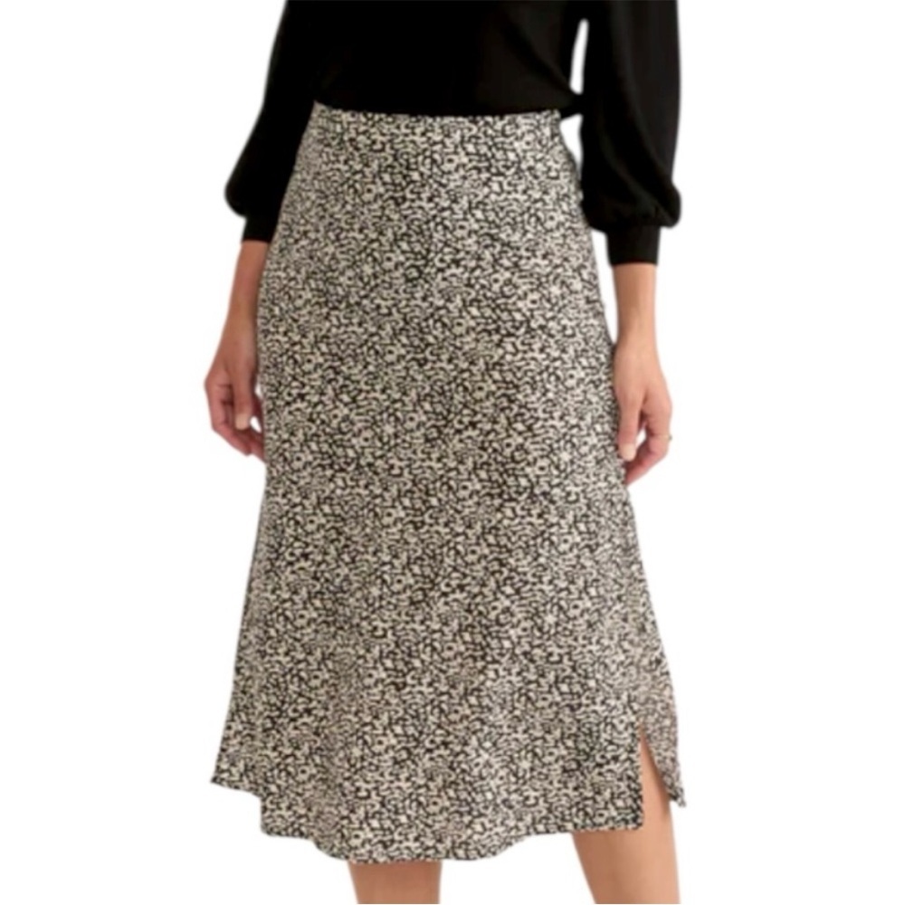 NWOT Marine Layer Ryan Slip Midi Skirt
Black Cream Size XS Retail $108.00
